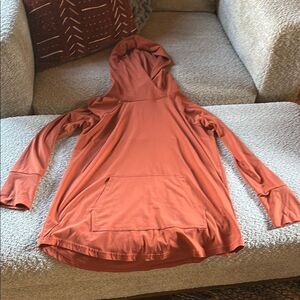 Like new Warm Orange Hooded Top